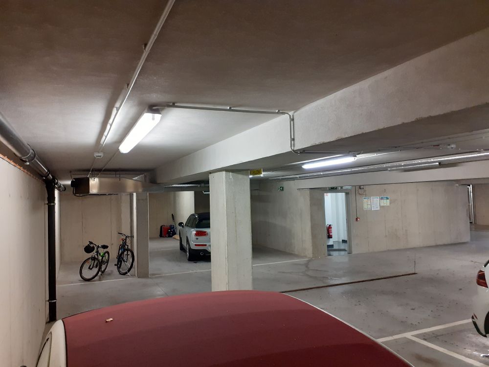 Schouweiler - Аренда : врутренняя парковка