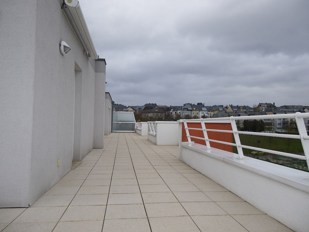 Luxembourg-Belair (Belair) - To rent : Penthouse